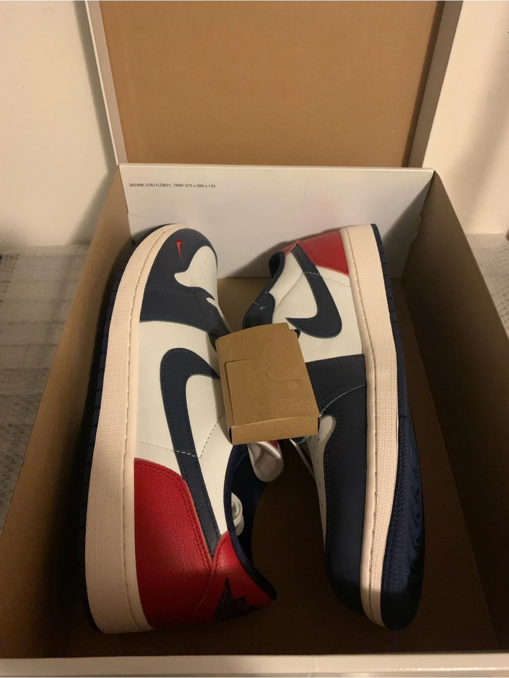 Air Jordan 1 Retro OG Low Howard University HQ2993-100